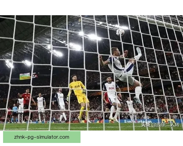 范德芬速度惊人屡化热刺防线危机展现关键作用